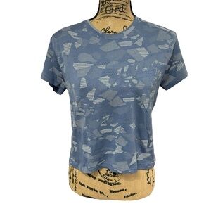 Lululemon Train To Be Short Sleeve Shirt Mosiac Water Blue Linen Size 8 Cropped